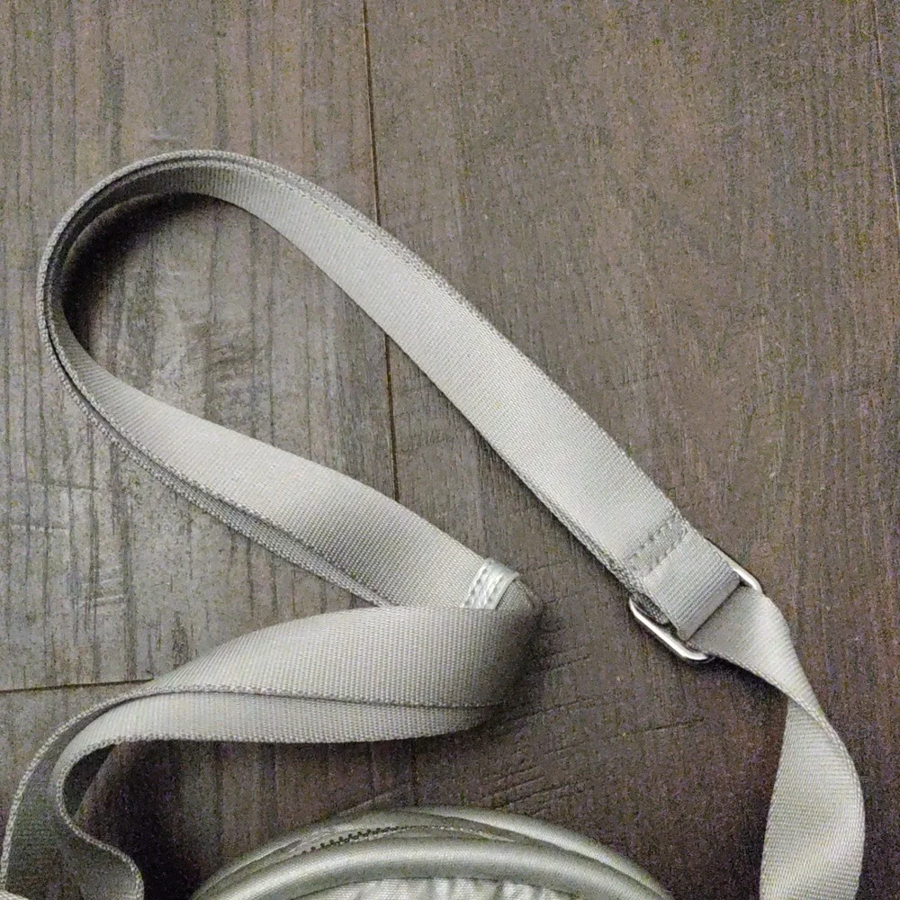 Kipling's "Jesper" Crossbody - Picture 4 of 10
